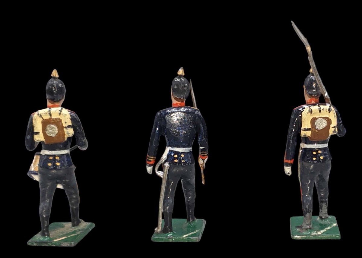 Cbg 3 Pointed Helmets, Circa 1930 / Original Paint-photo-3