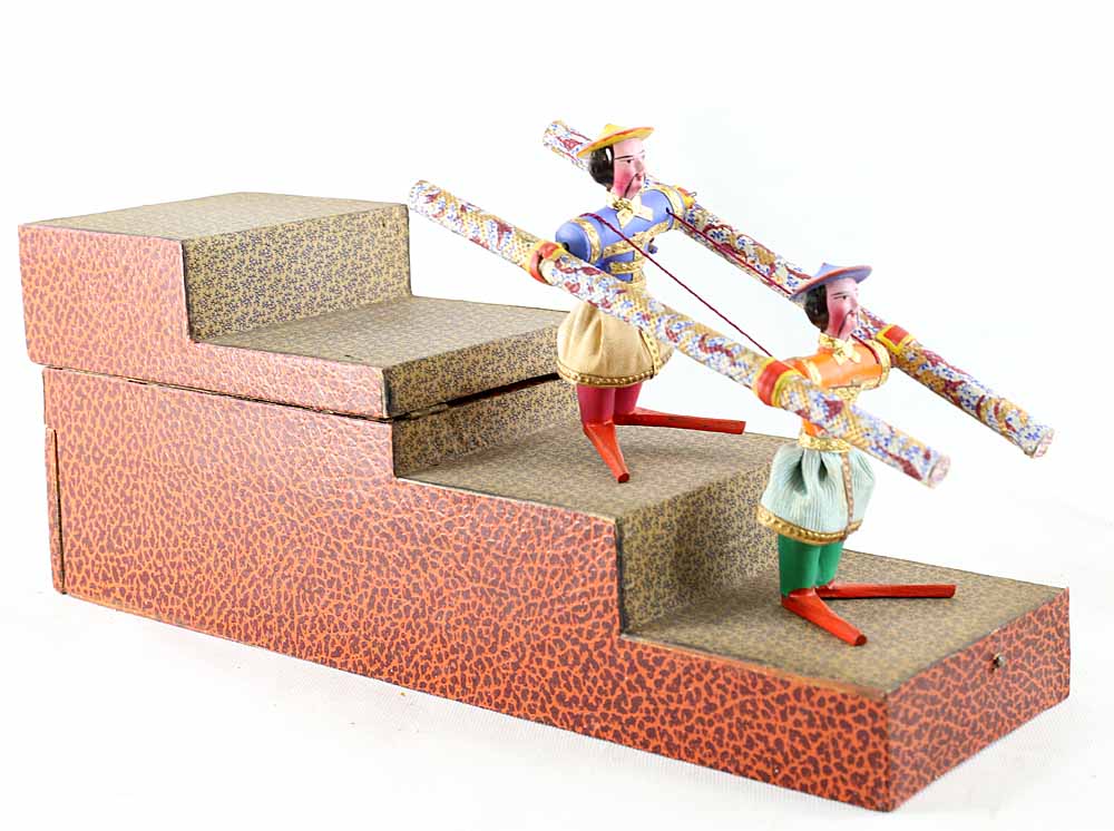 Toy At Mercure Acrobats 1830-photo-6