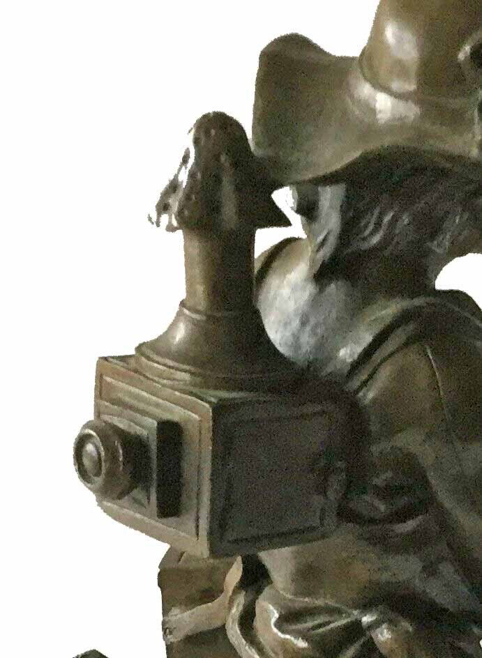 LE COUPLE DE COLPORTEURS  bronzes  Jean LAVERGNE 1852 – 1901-photo-3