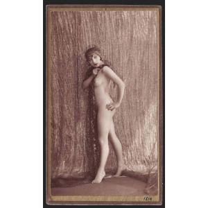 ÉTUDE DE NUE vers 1920 NU DEBOUT A L'ÉCHARPE