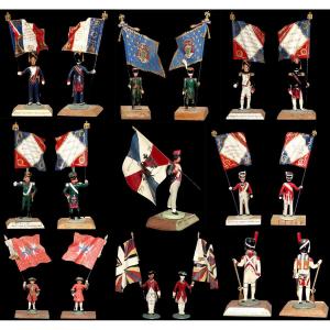 Figurines Max DESCAVES vers 1955 - Porte drapeaux