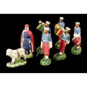 6 Plaster Spahis / Antique Toy Soldiers