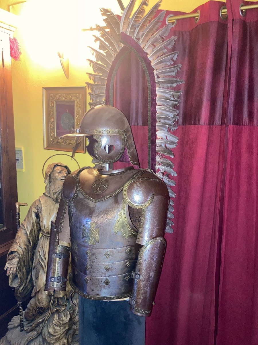 A Victorian Polish Winged Hussar Suit Armor -photo-3