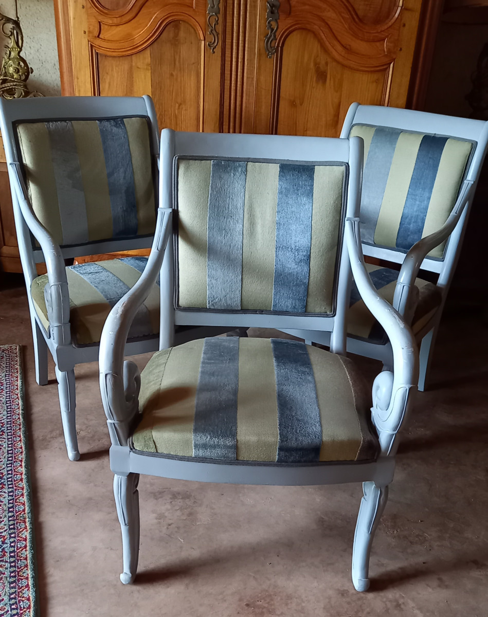 3 fauteuils restauration en acajou peint en gris