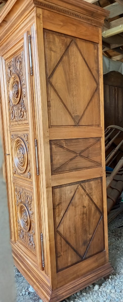 Grande Armoire Louis XIII de mariage en noyer clair-photo-2
