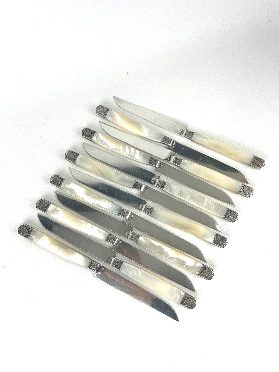 Twelve Knives With Pointed Silver Blade And Mother-of-pearl Handle-photo-1