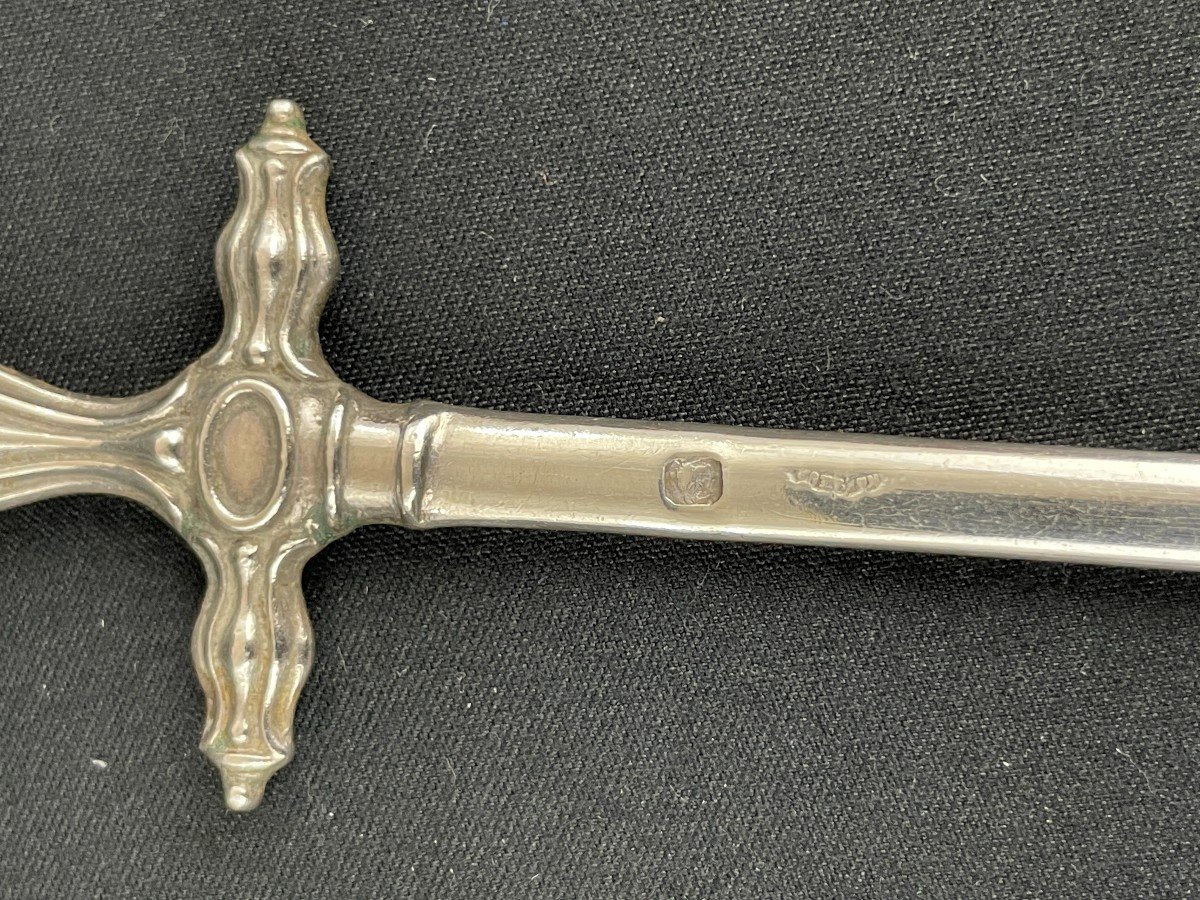 Four Hâtelet In The Shape Of A Silver Sword-photo-3