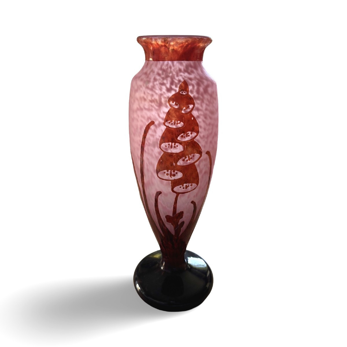 Grand Vase Le Verre Français (schneider, Charder) Modèle « Digitales » Rose Et Rouge