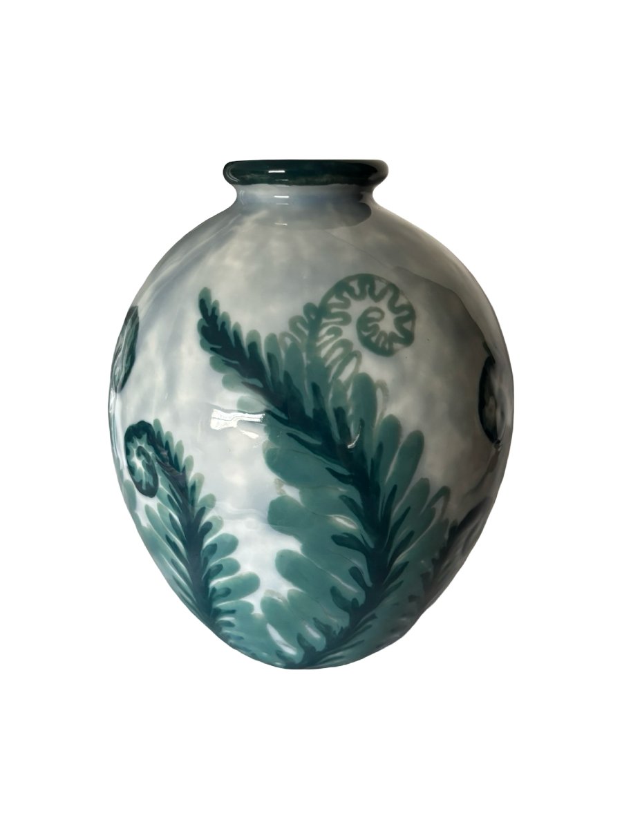Vase Camille Tharaud modèle Fougères en porcelaine de Limoges-photo-4