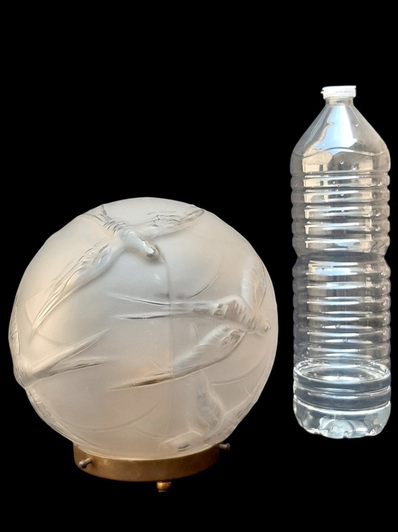 Large Art Deco Lamp 1930 Pressed Glass Brass Ball Living Room Bedside Birds Swallows-photo-4