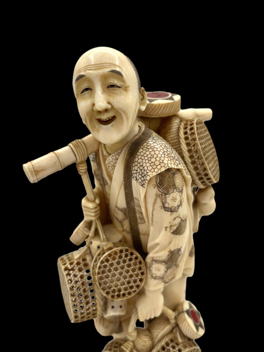 Okimono Basket Seller-photo-2