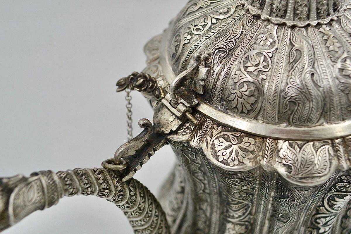 India XIXth Century. Silver Jug / Teapot With Two Pouring Spouts-photo-3