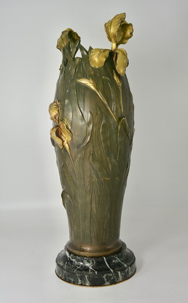 Art Nouveau. Vase En Bronze Signé " Abel " France Début Du XXe Siècle 