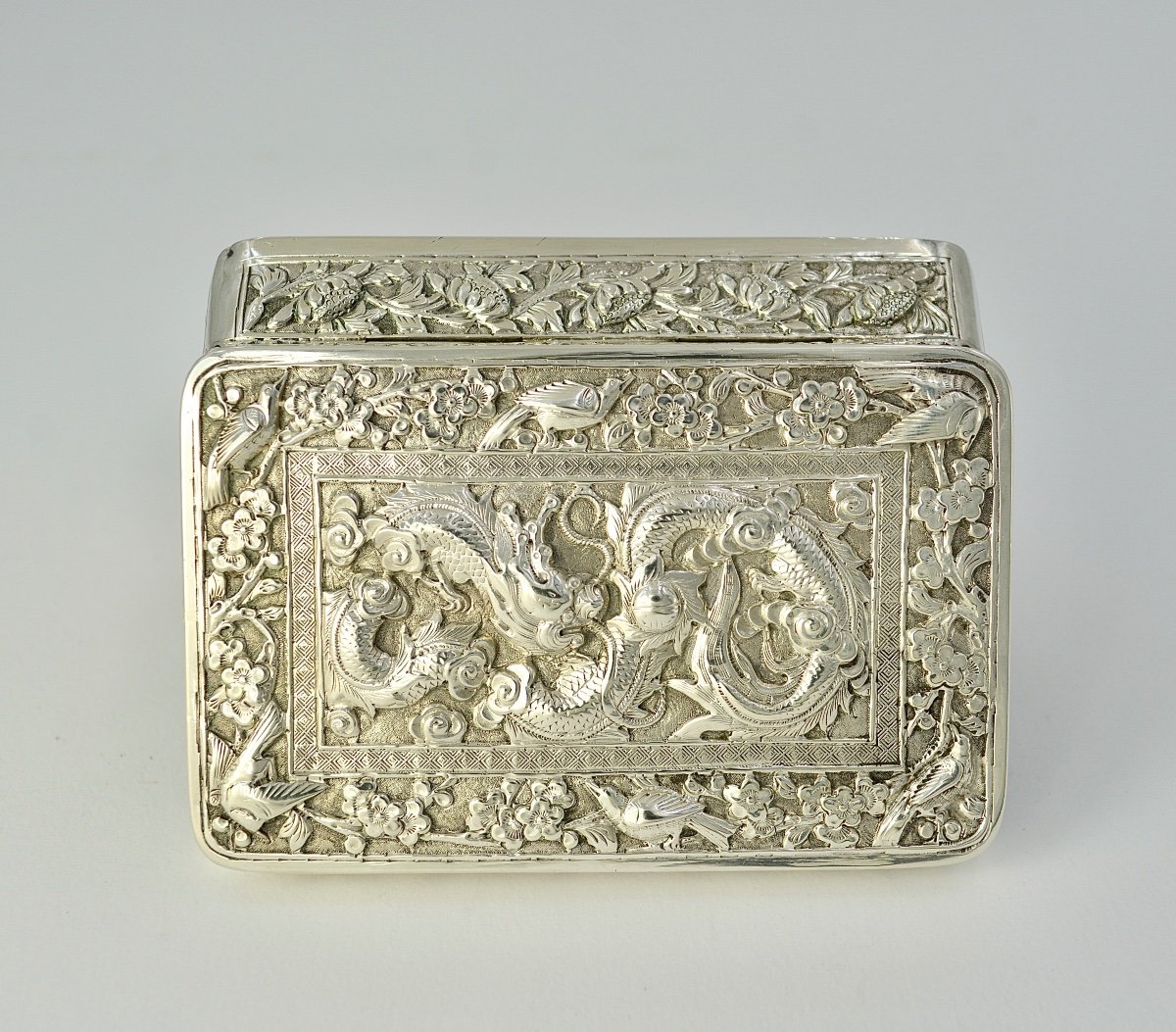 China. Box In Repoussé Silver, Circa 1900-photo-2