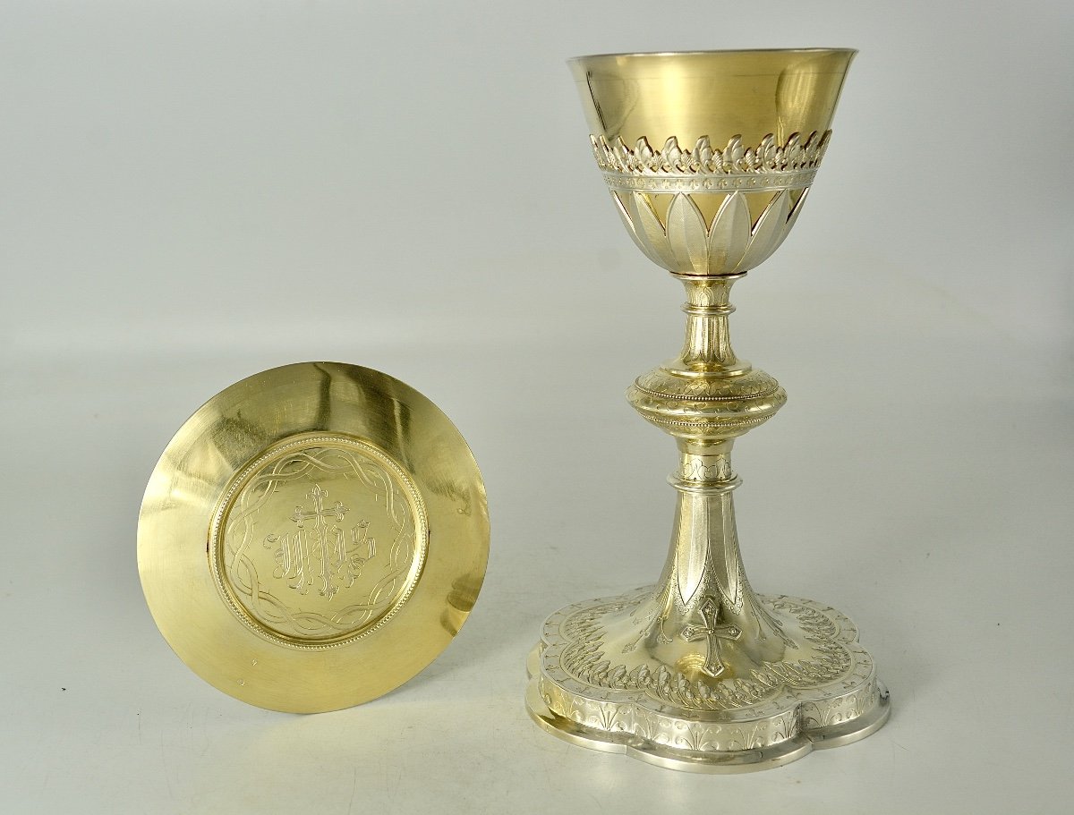 Calice En Argent Et Une Patene En Argent Doré, France Vers 1850