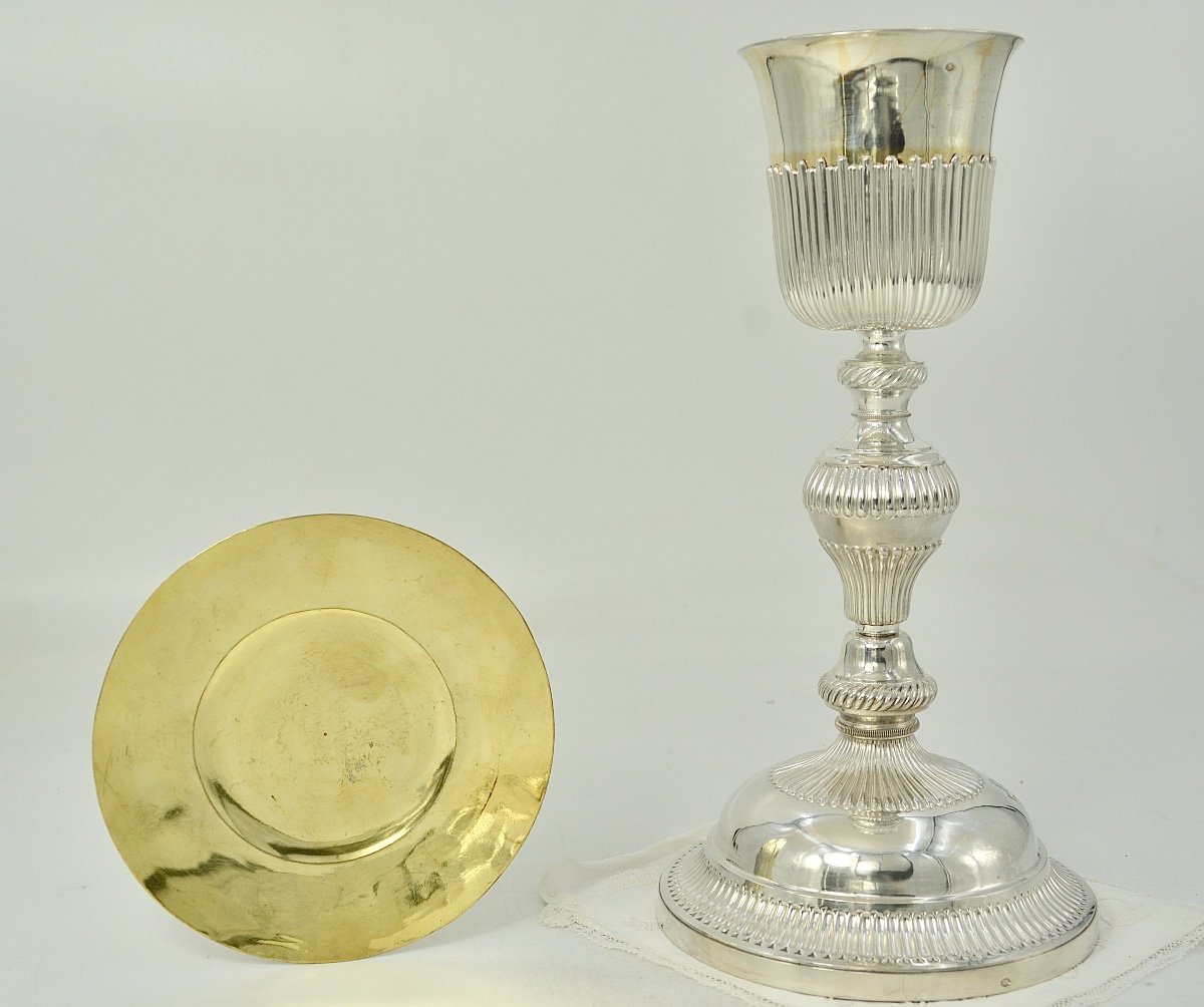 Calice Et Patène En Argent Et Argent Doré, France Vers 1827, Par Favier Orfèvres -photo-2