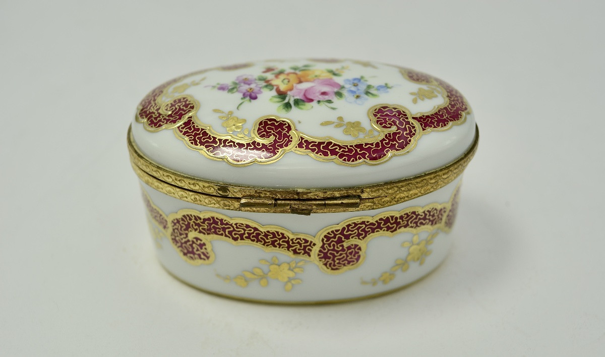 Le Tallec. Porcelain Box. Circa 1967-photo-1