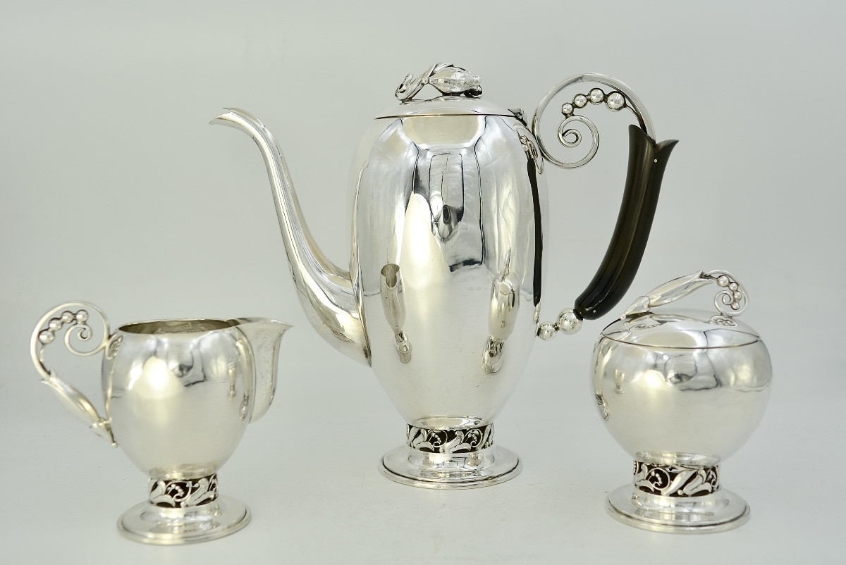 Art Nouveau. Service à Café / Thé En Argent Sterling, Amerique Du Nord Vers 1900