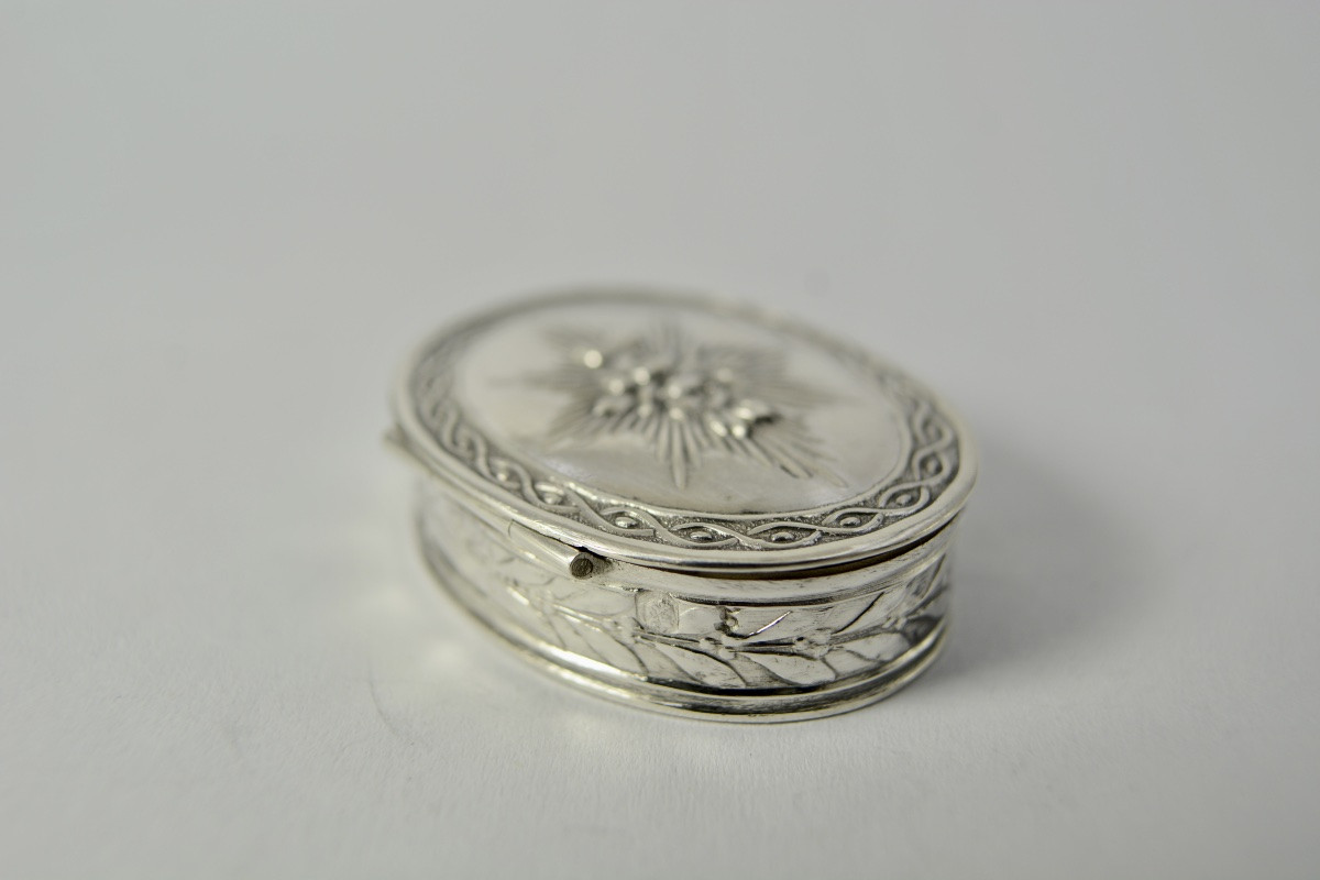 Silver Pill Box, France, Circa 1900-photo-3