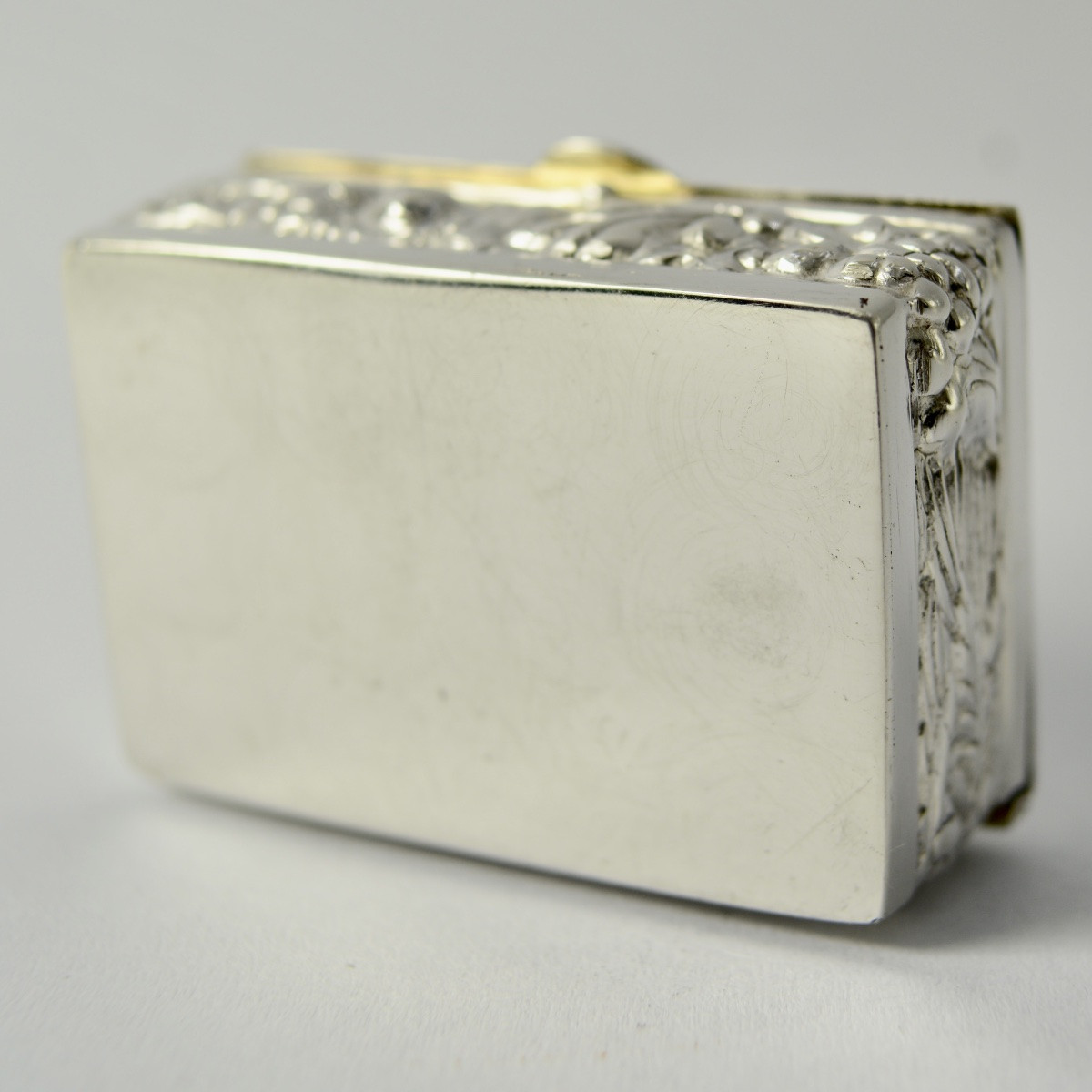 Art Nouveau. Silver Pill Box, 20th Century Europe -photo-4