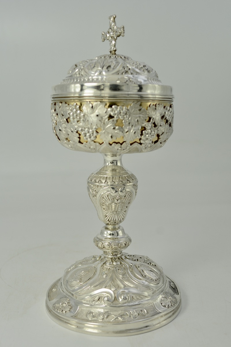 Ciboire en argent ciselé , coupe en vermeil , France milieu du XIXeme siecle -photo-3