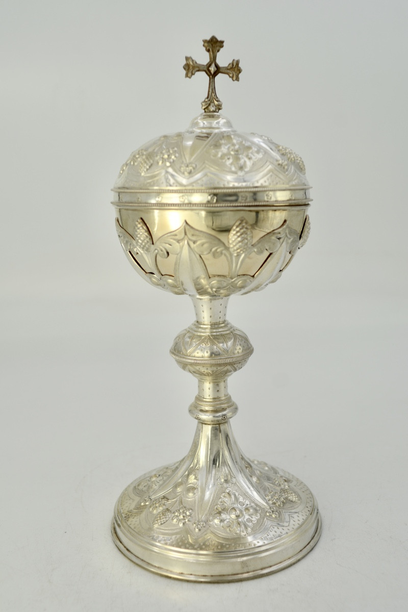 Ciboire en argent,  France  fin du XIXeme siècle 