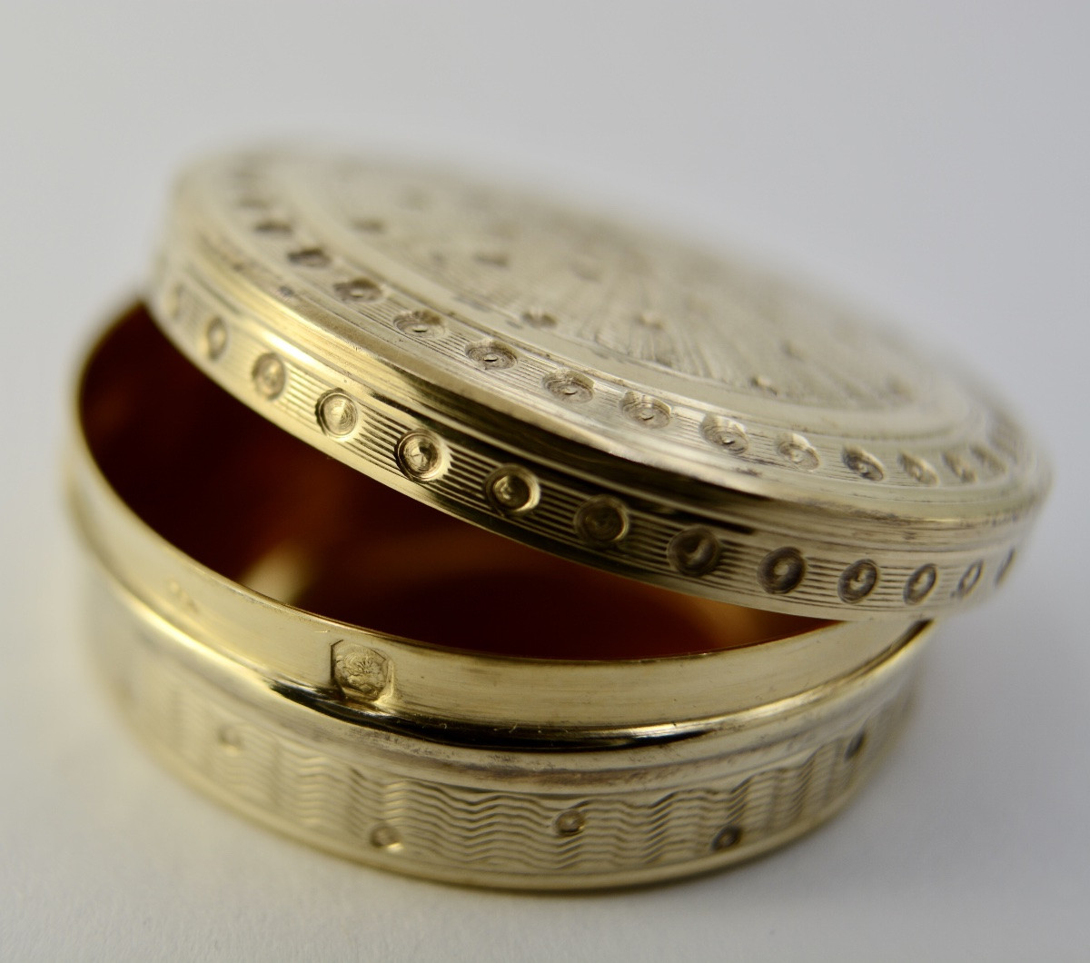 Pilulier / boite en argent doré, France fin du XIX eme siecle -photo-1