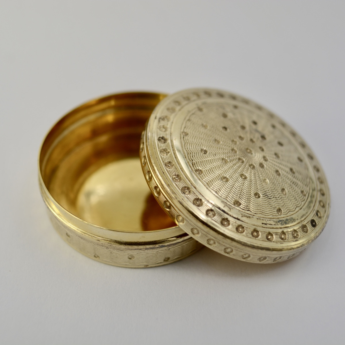 Pilulier / boite en argent doré, France fin du XIX eme siecle -photo-7
