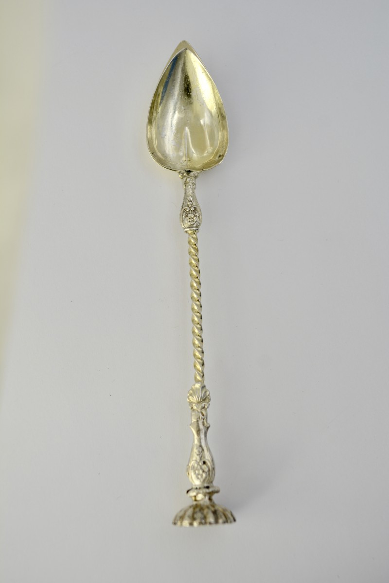 Cuillere à medicament France XIX eme siecle . 