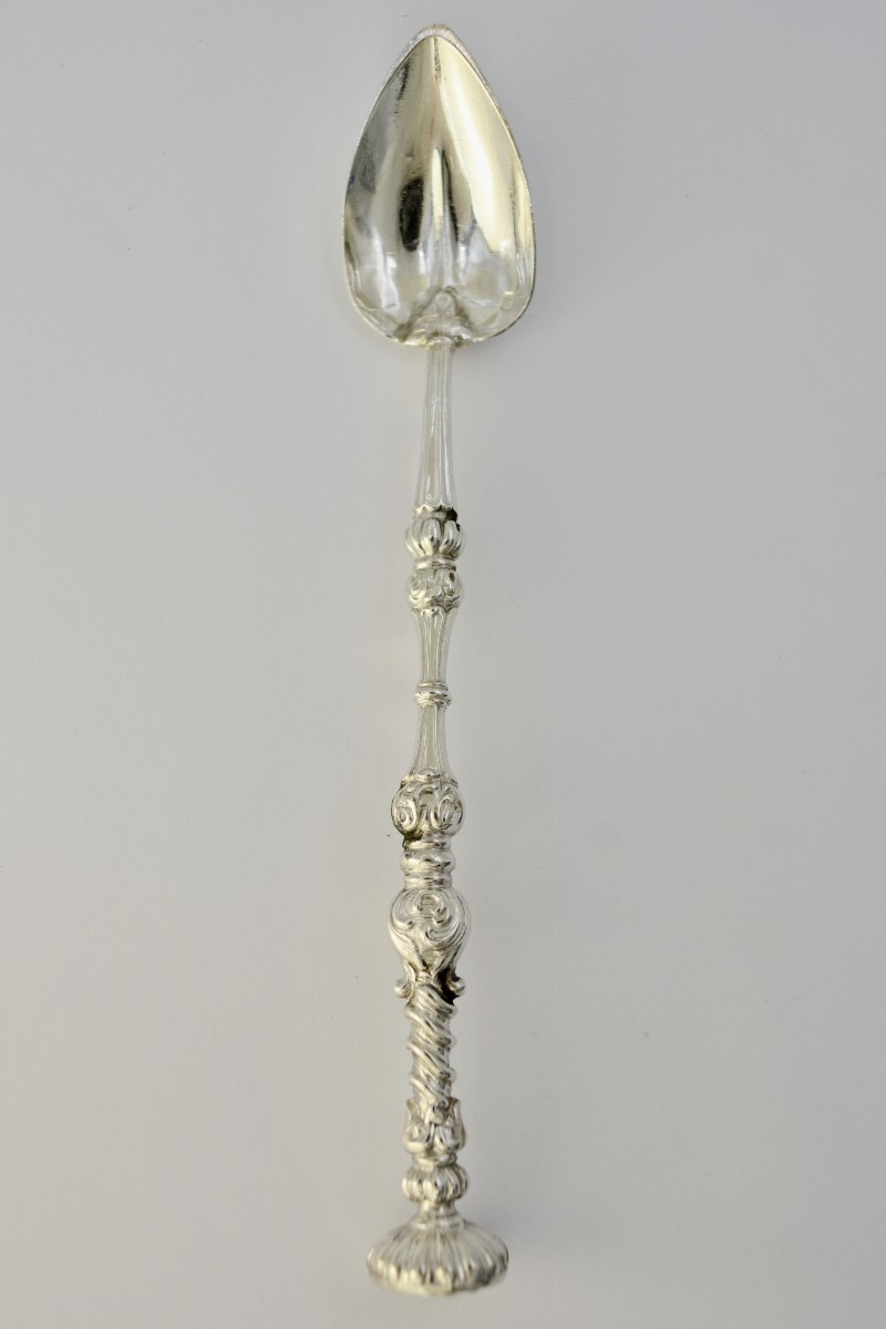 Cuillere à medicament France XIX eme siecle . 