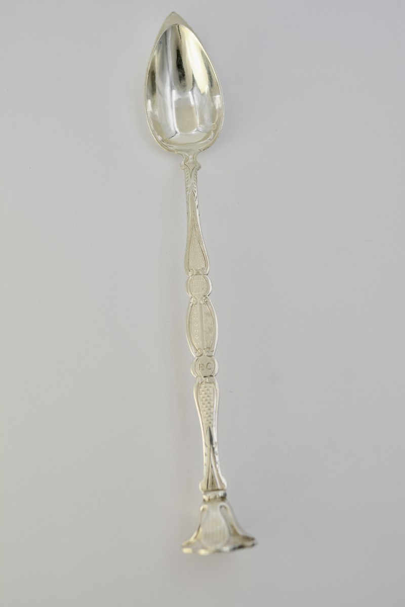 Cuillere à medicament France XIX eme siecle . 