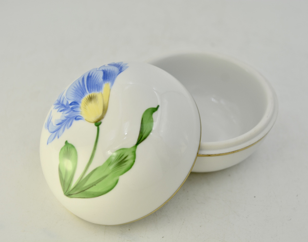 Herend, Hungary, Porcelain Box 20th Century