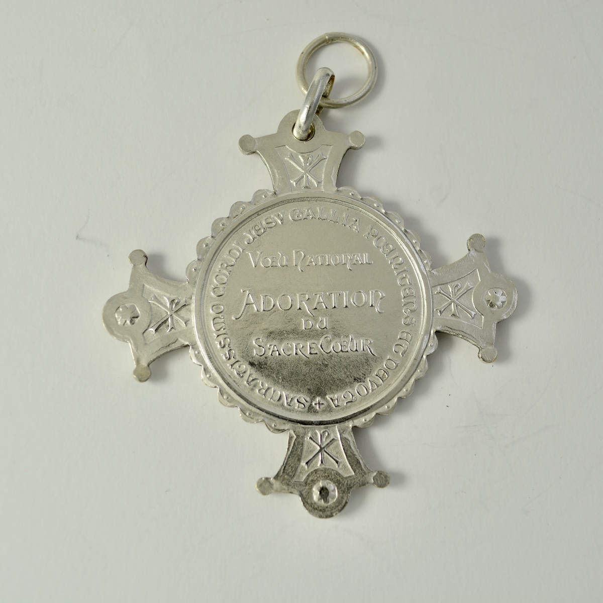 Grande médaille religieuse en metal argenté. France debut du XX eme siecle -photo-2