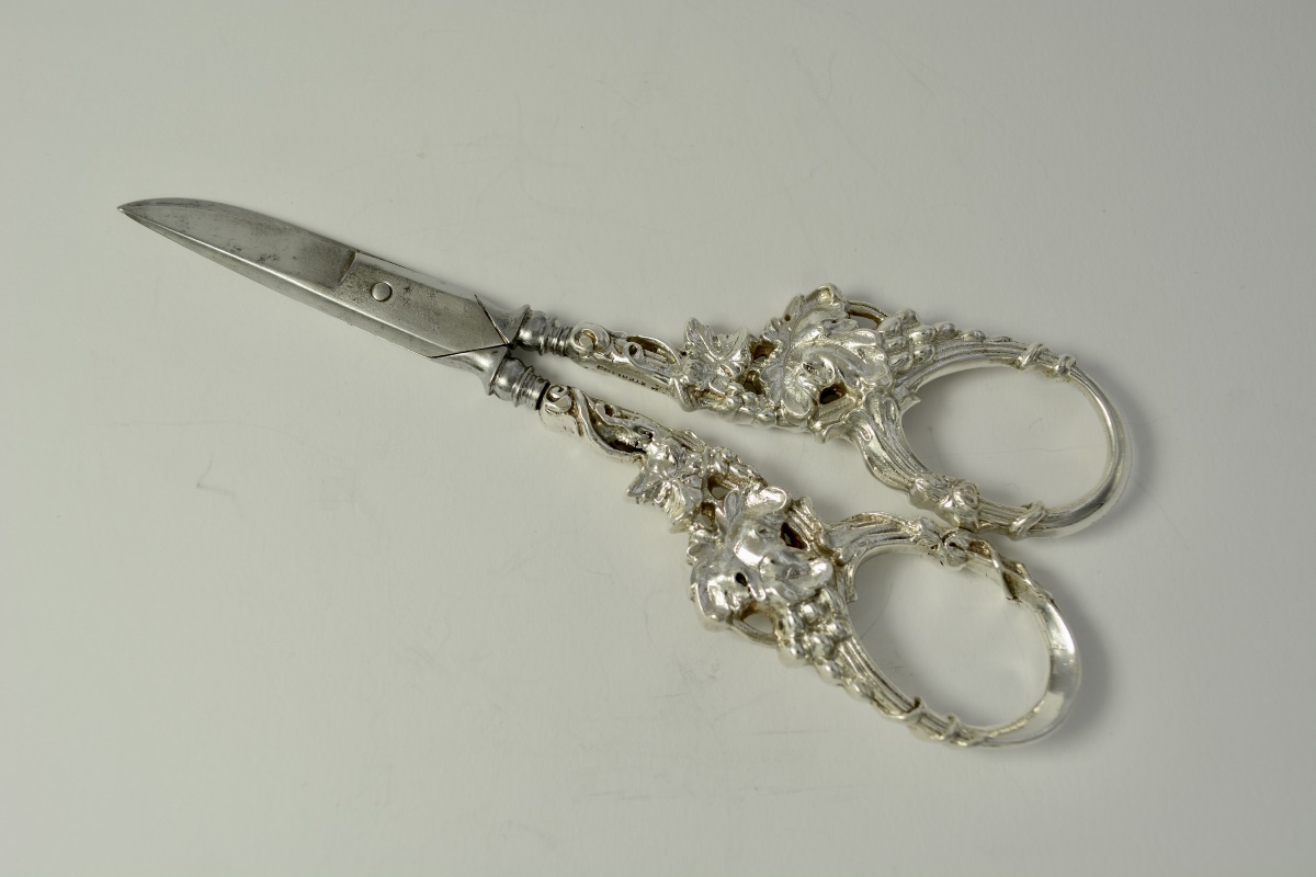 Silver And Metal Grape Chisel. XIXe