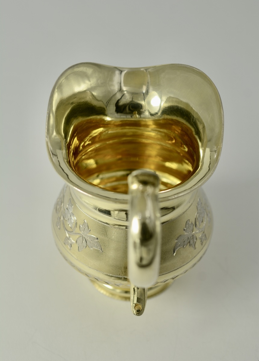 Russie vers 1900.  Pot à lait en argent doré.-photo-8