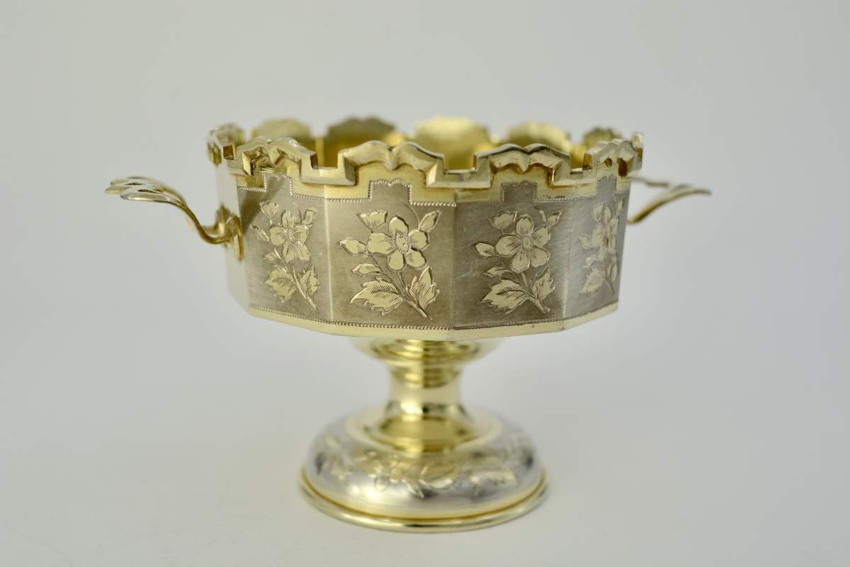 19th-century Russia. Gilded Silver Cup. -photo-2