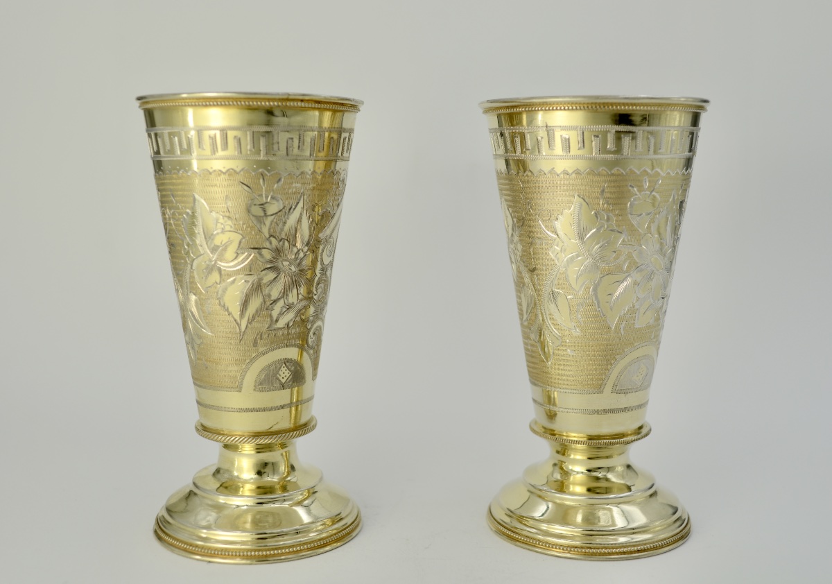 Russia, Circa 1900. Pair Of Gilt Silver Cups. -photo-4