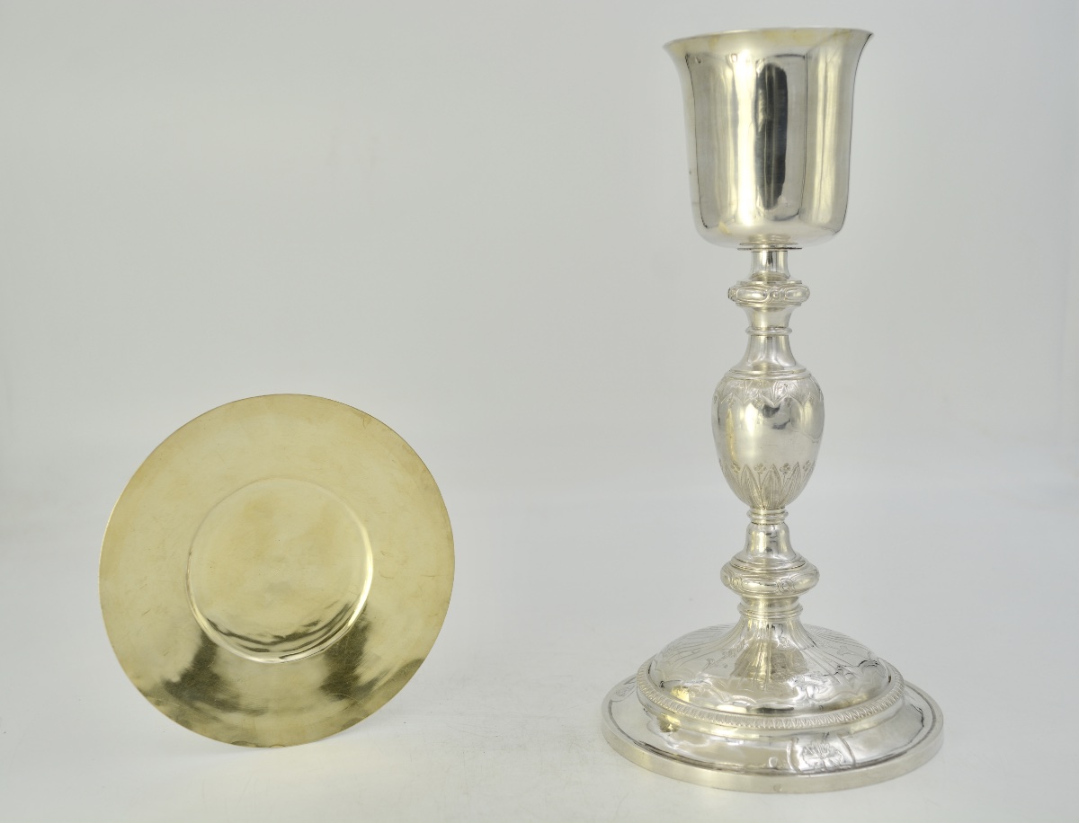 Silver Chalice And Paten, France, 19th Century. -photo-2