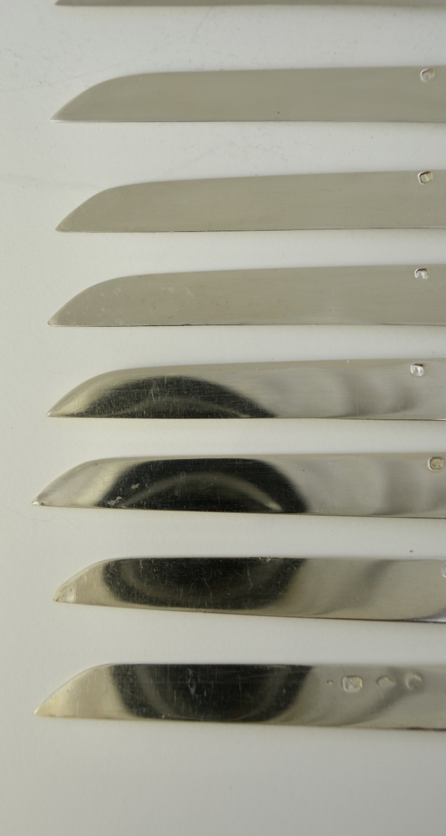 Couteaux à fruits en argent et nacre. France vers 1840-photo-5