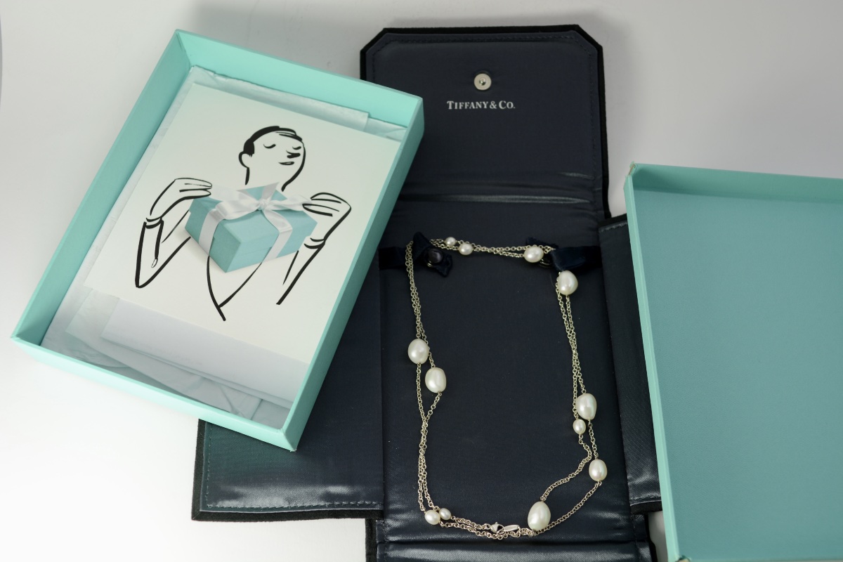 Tiffany & Co. Sautoir en argent et perles 