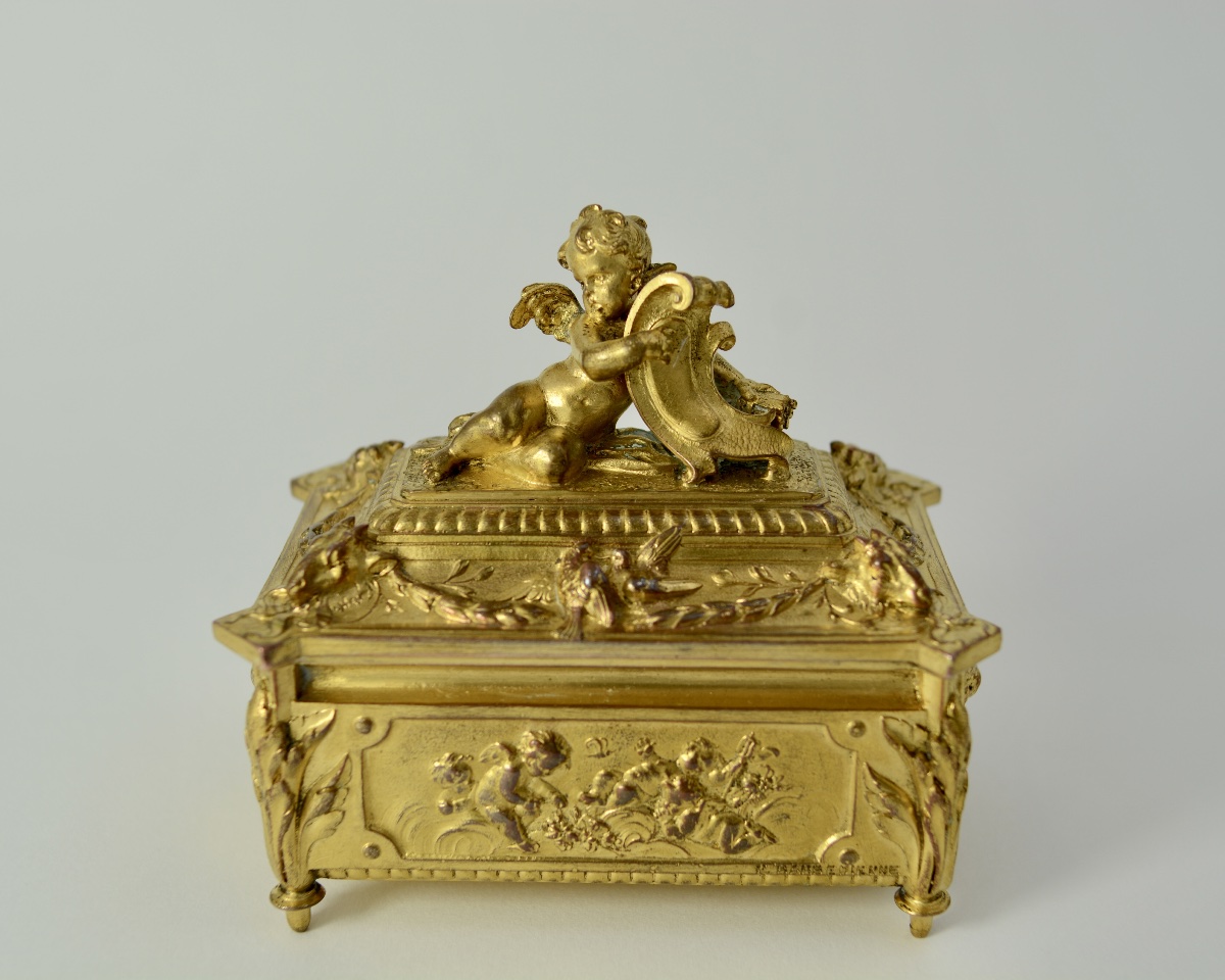 Barbedienne, Gilded Bronze Box. France, 19th Century. Signed. -photo-2