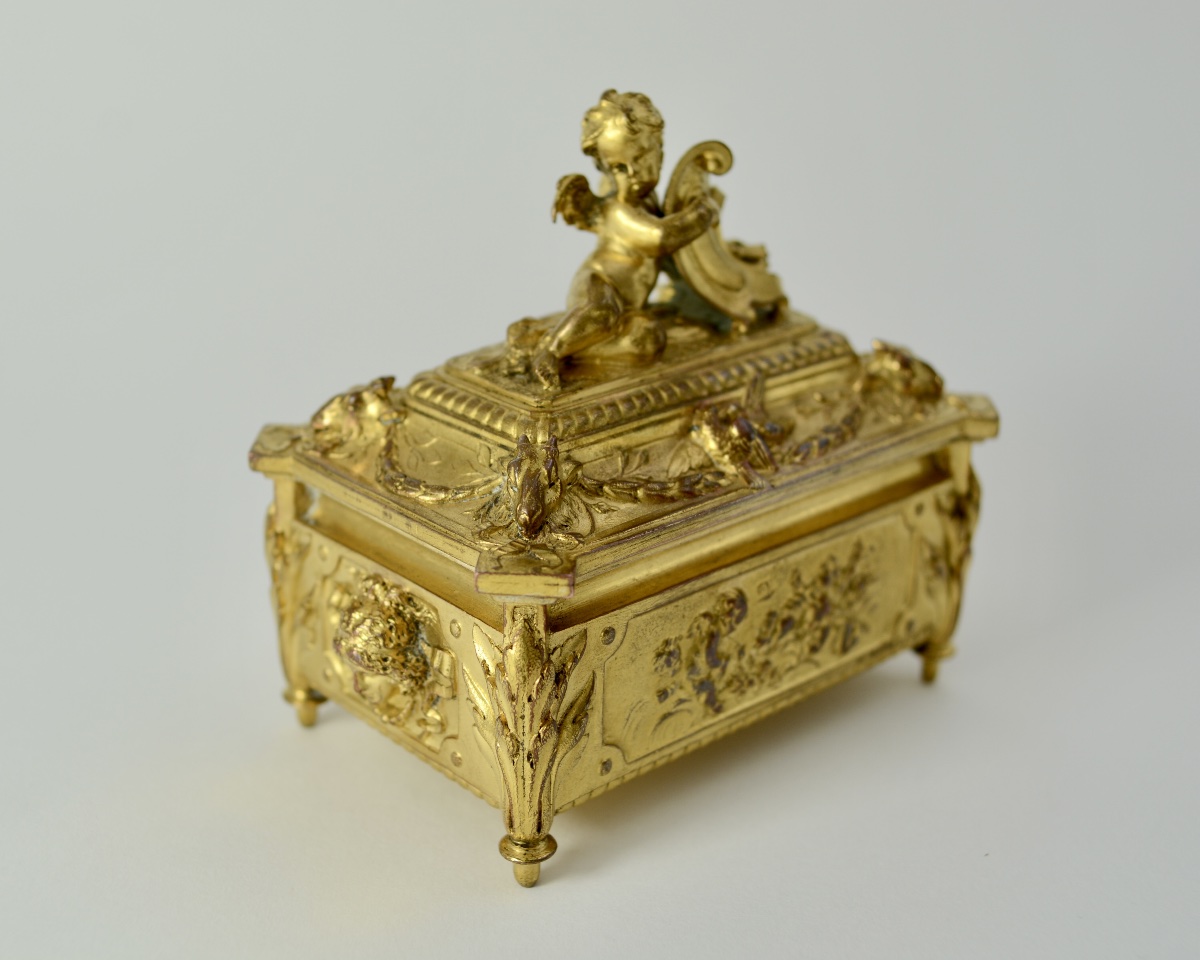 Barbedienne, Gilded Bronze Box. France, 19th Century. Signed. -photo-3