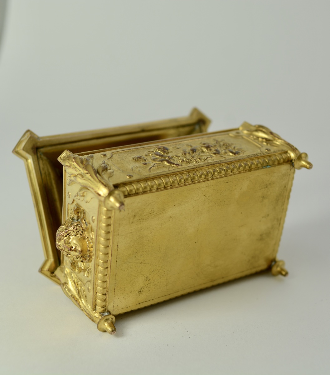 Barbedienne, Gilded Bronze Box. France, 19th Century. Signed. -photo-5