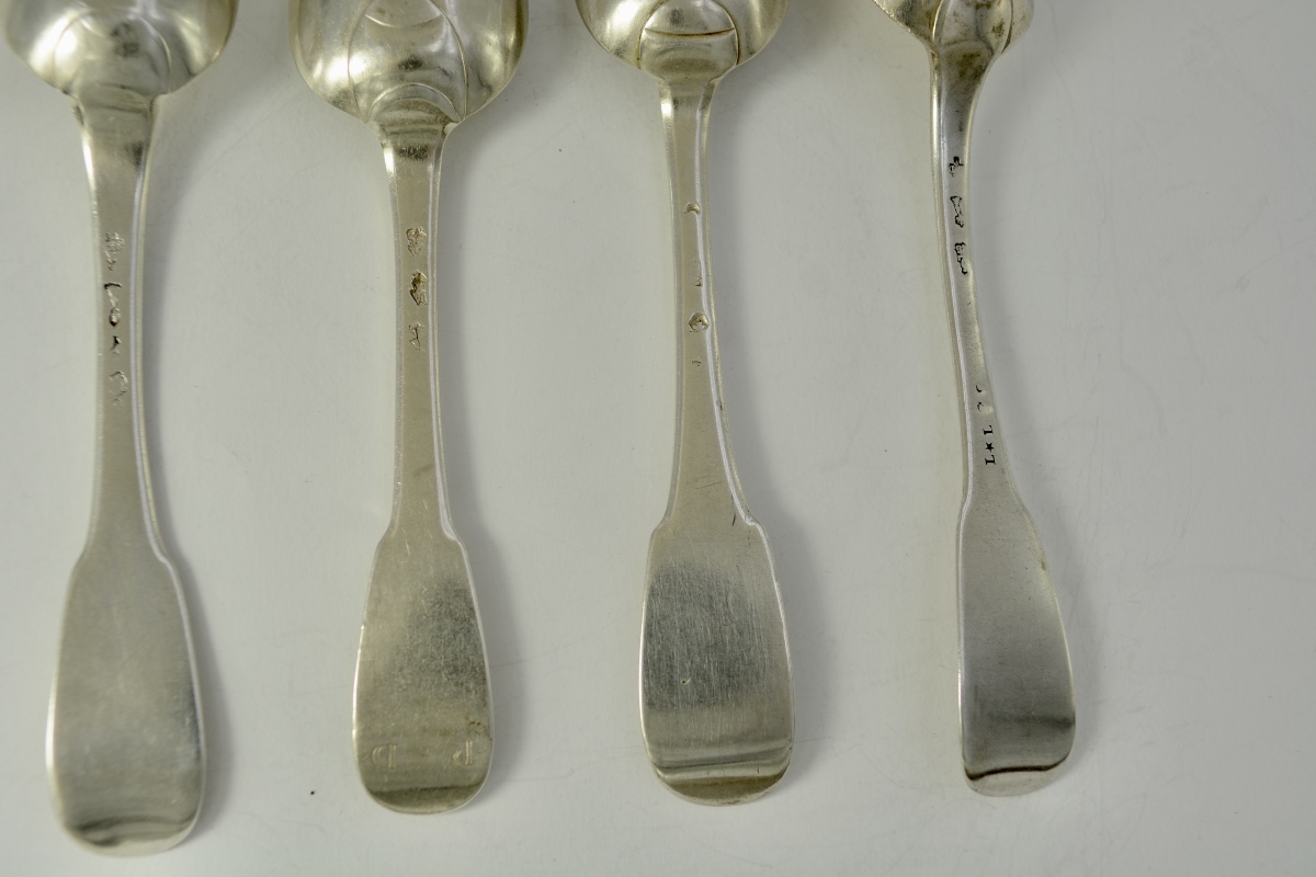 Cuillères en argent France XVIII siecle , quatre pieces. -photo-4
