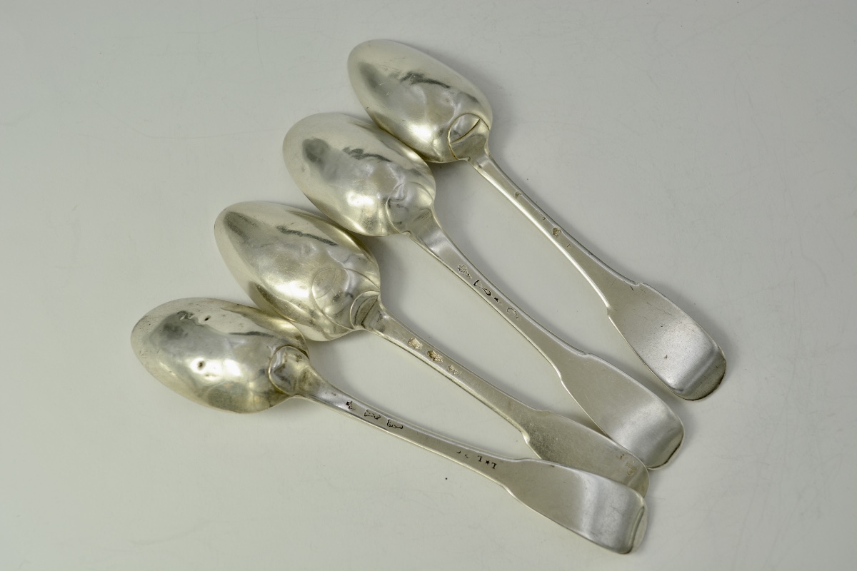 Cuillères en argent France XVIII siecle , quatre pieces. -photo-2