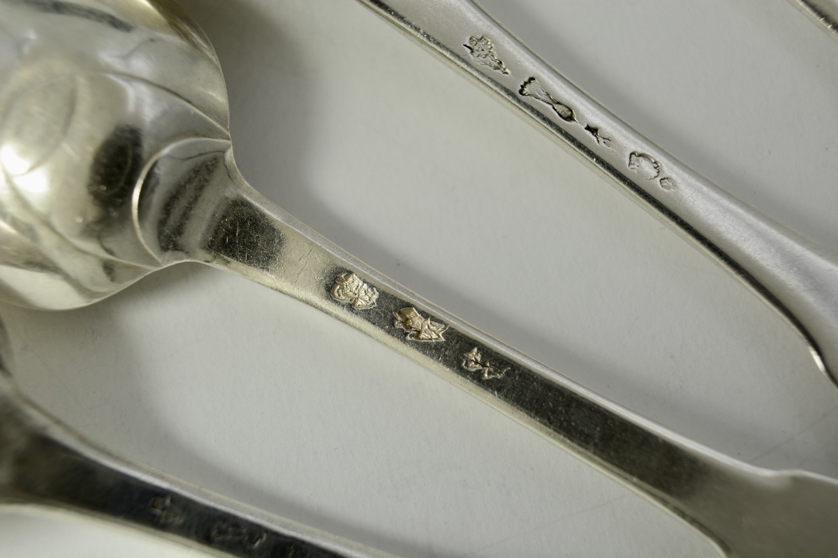 Cuillères en argent France XVIII siecle , quatre pieces. -photo-4