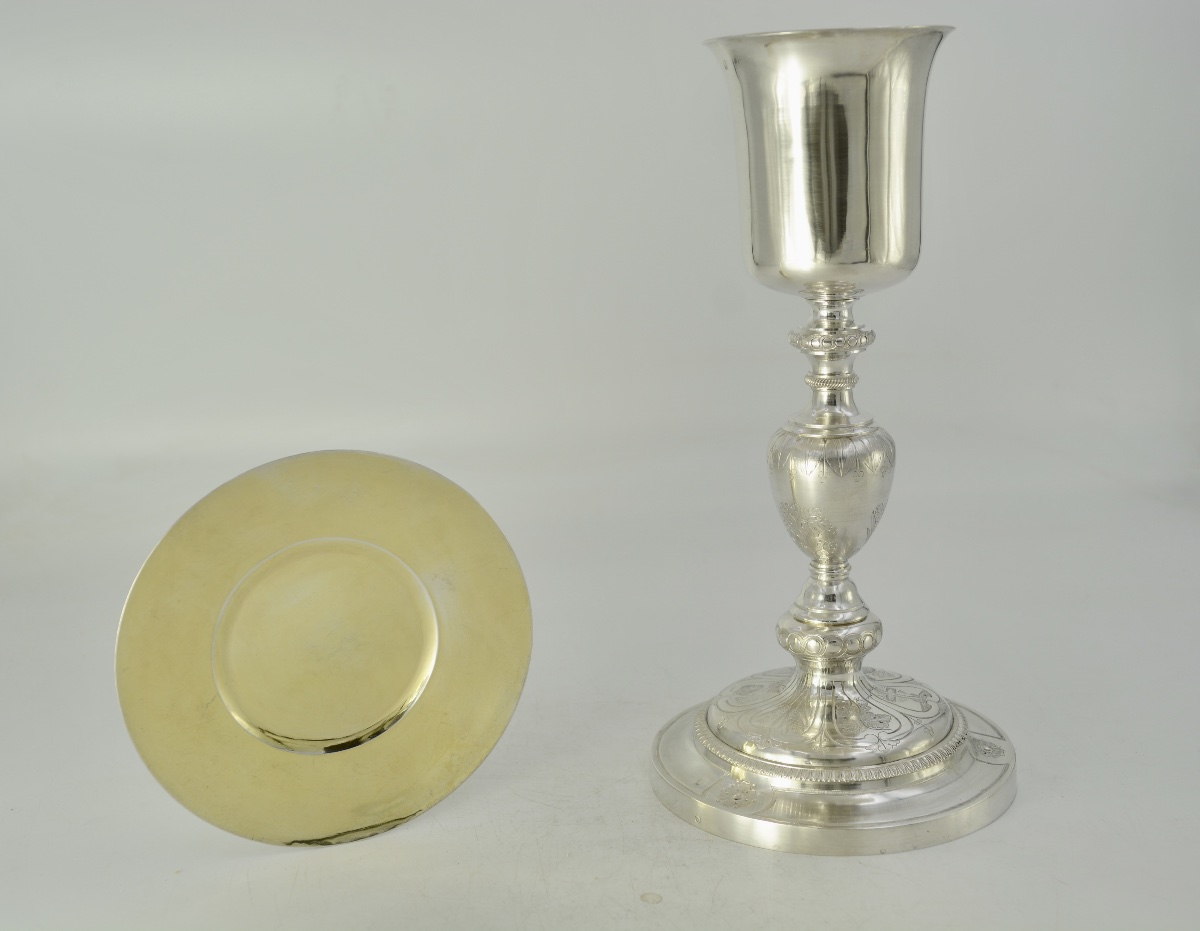 Calice et patene en argent France XIXe siecle . 
