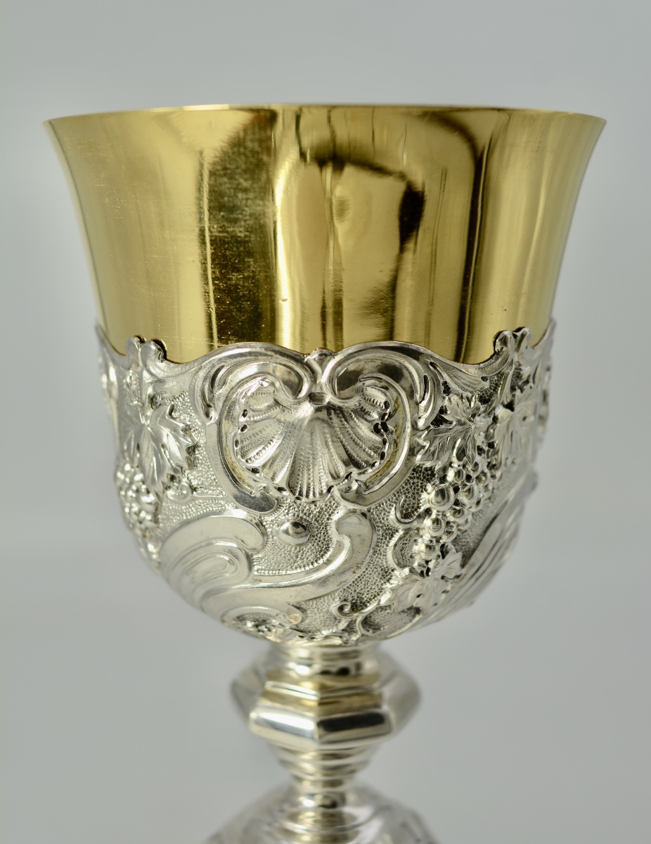 Silver And Vermeil Chalice And Paten, France, 18th Century -photo-2
