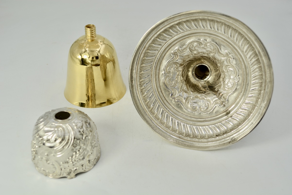 Silver And Vermeil Chalice And Paten, France, 18th Century -photo-4