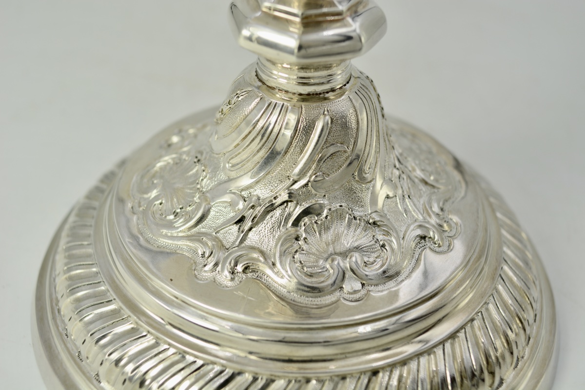 Silver And Vermeil Chalice And Paten, France, 18th Century -photo-7
